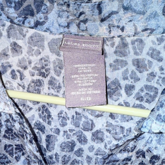 Laura Scott Gray 3/4 Sleeve Button Down Shirt - Picture 3 of 3